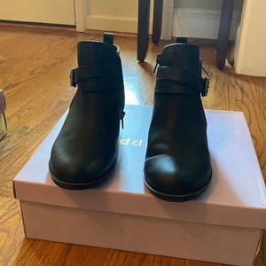 Madden Girl 7.5 black ankle boots, great condition, worn a few times